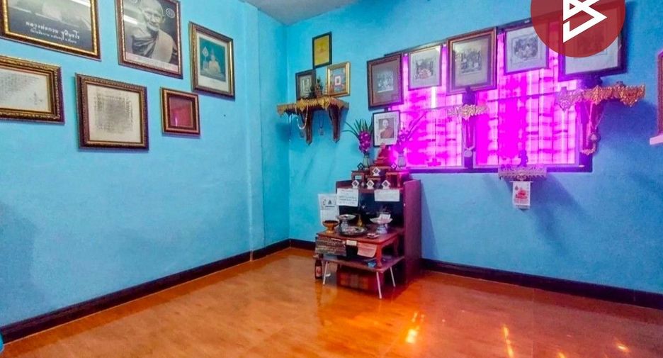 For sale 2 bedrooms townhouse in Mueang Samut Sakhon, Samut Sakhon