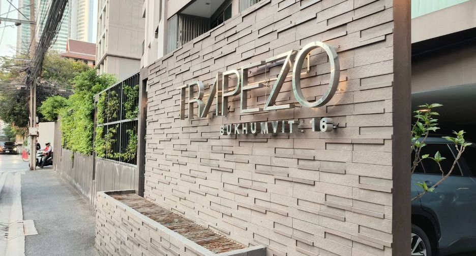 For rent 1 bed condo in Khlong Toei, Bangkok