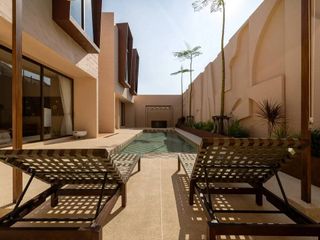 For rent and for sale 5 bedrooms villa in Bang Lamung, Chonburi