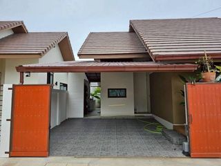 For rent そして for sale 2 ベッドルーム house in Bang Lamung, Chonburi