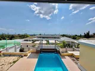Villa zum Kauf und zur Miete mit 4 Zimmer in Bang Lamung, Chonburi