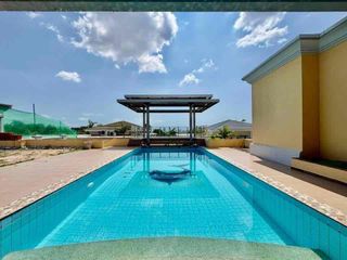 Villa zum Kauf und zur Miete mit 4 Zimmer in Bang Lamung, Chonburi