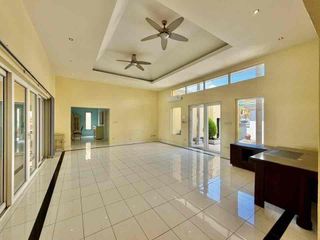 Villa zum Kauf und zur Miete mit 4 Zimmer in Bang Lamung, Chonburi