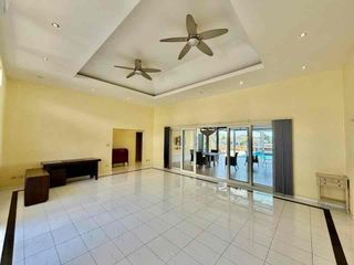 Villa zum Kauf und zur Miete mit 4 Zimmer in Bang Lamung, Chonburi