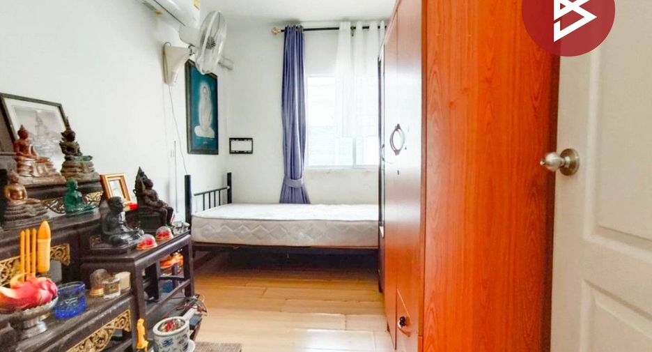 Casa adosada en venta de 3 habitaciones en Bang Phli, Samut Prakan