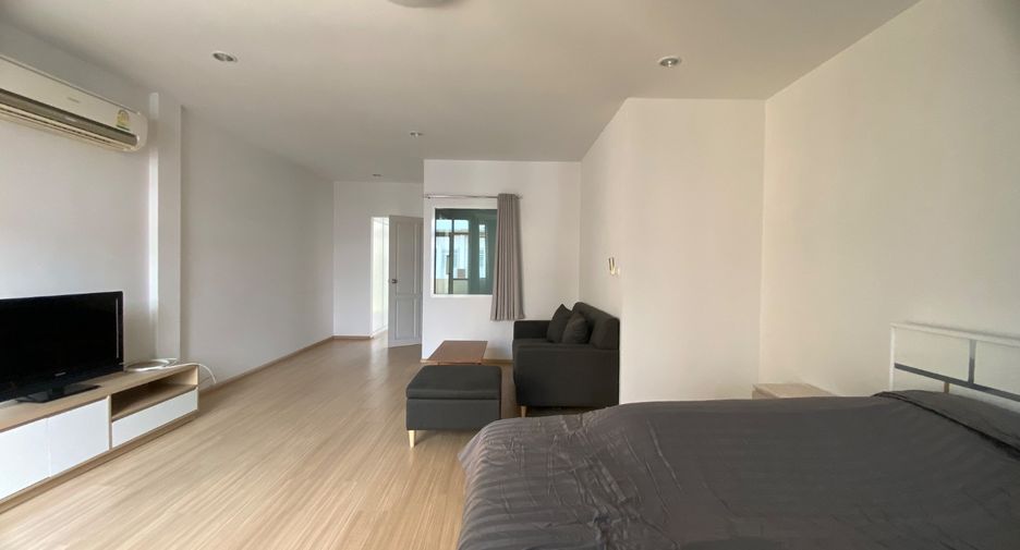 Casa adosada en venta de 3 habitaciones en Jomtien, Pattaya