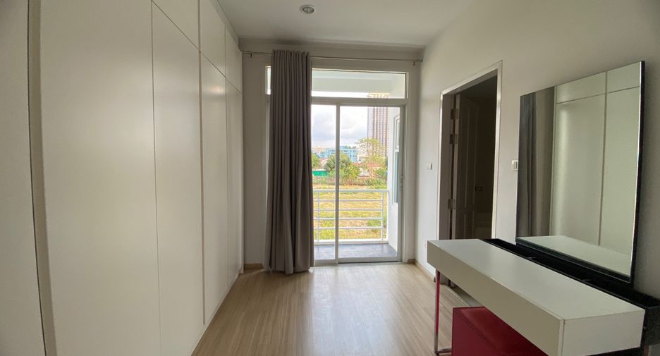 Casa adosada en venta de 3 habitaciones en Jomtien, Pattaya