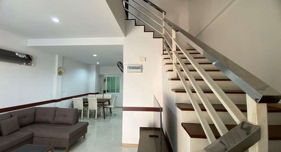 Casa adosada en venta de 3 habitaciones en Jomtien, Pattaya
