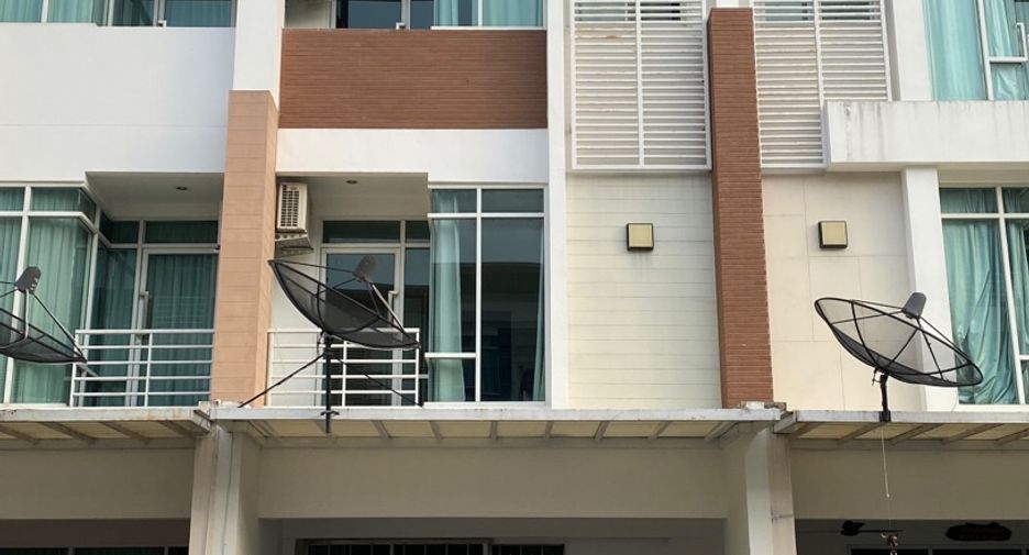Casa adosada en venta de 3 habitaciones en Jomtien, Pattaya