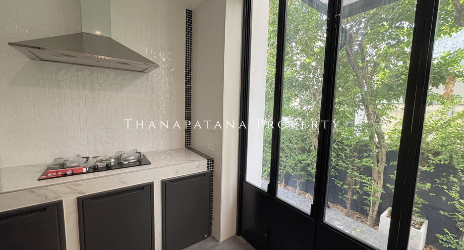 Haus zum Kauf mit 3 Zimmer in Phasi Charoen, Bangkok