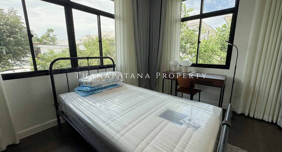 Haus zum Kauf mit 3 Zimmer in Phasi Charoen, Bangkok