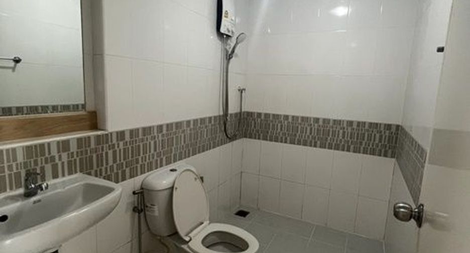 For sale 4 bedrooms townhouse in Pak Kret, Nonthaburi