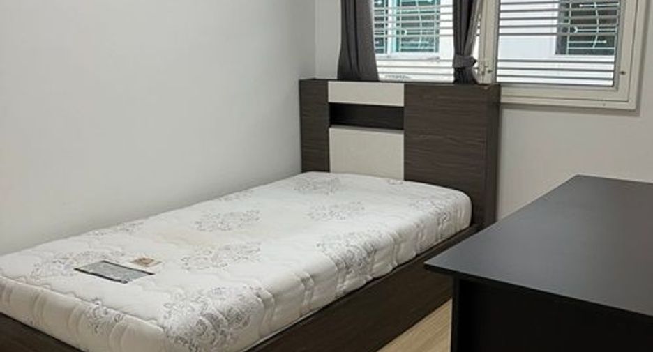 For sale 4 bedrooms townhouse in Pak Kret, Nonthaburi