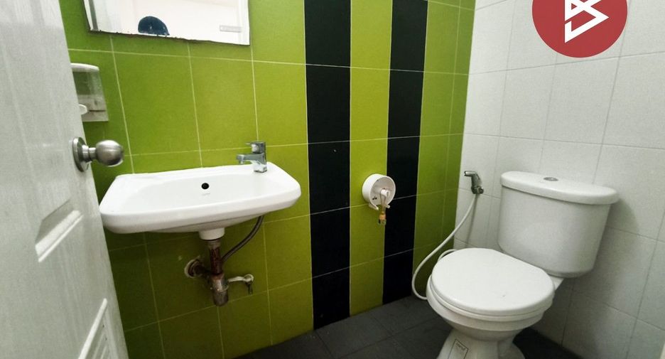 For rent and for sale 3 bedrooms retail Space in Mueang Rayong, Rayong