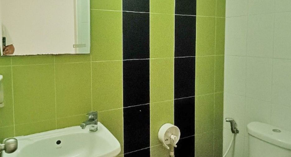 For rent and for sale 3 bedrooms retail Space in Mueang Rayong, Rayong