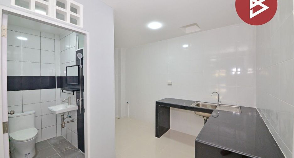 Casa adosada en venta de 2 habitaciones en Mueang Samut Prakan, Samut Prakan