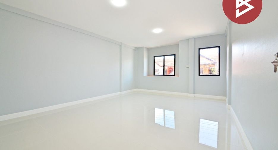 Casa adosada en venta de 2 habitaciones en Mueang Samut Prakan, Samut Prakan