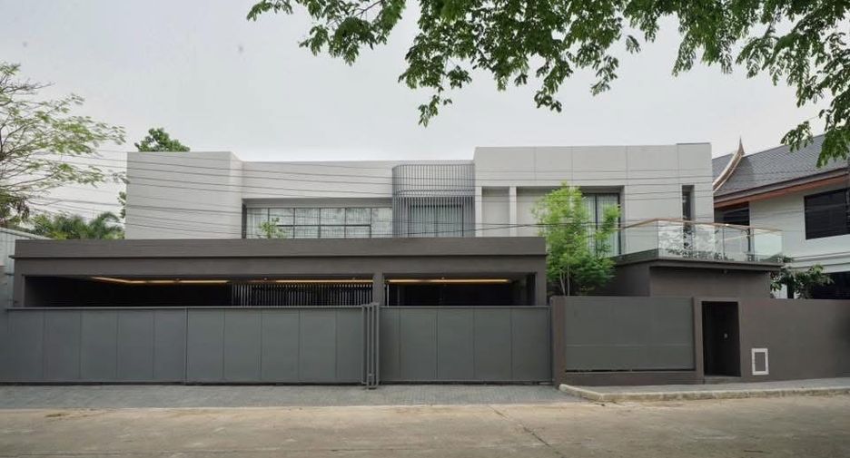 For rent and for sale 4 bedrooms house in Doi Saket, Chiang Mai