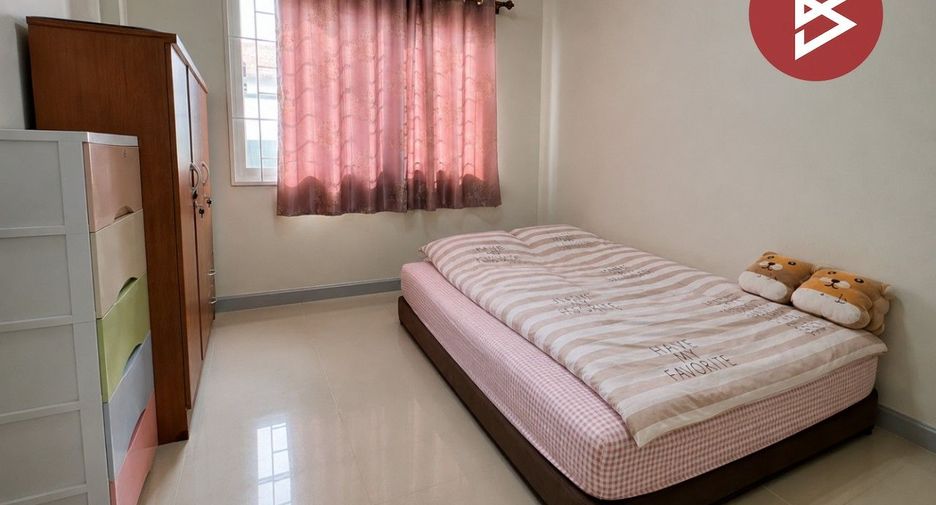 For sale 3 bedrooms townhouse in Mueang Chon Buri, Chonburi