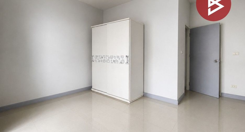 For sale 3 bedrooms townhouse in Mueang Chon Buri, Chonburi