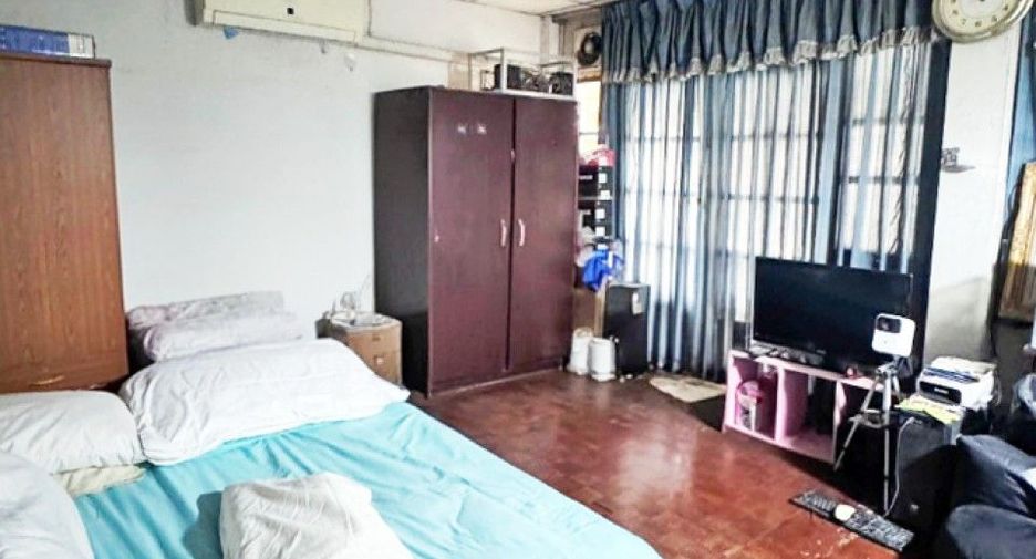 Casa adosada en venta de 4 habitaciones en Min Buri, Bangkok