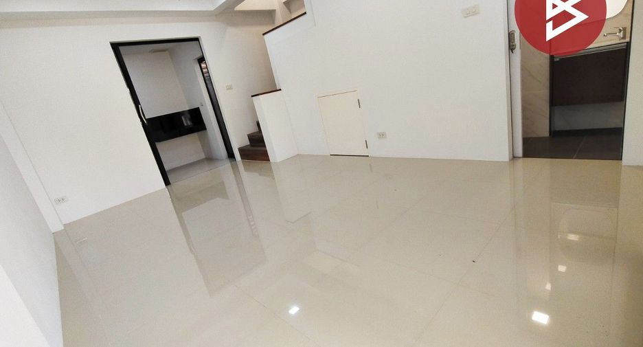 Reihenhaus zum Kauf mit 3 Zimmer in Bang Phli, Samut Prakan