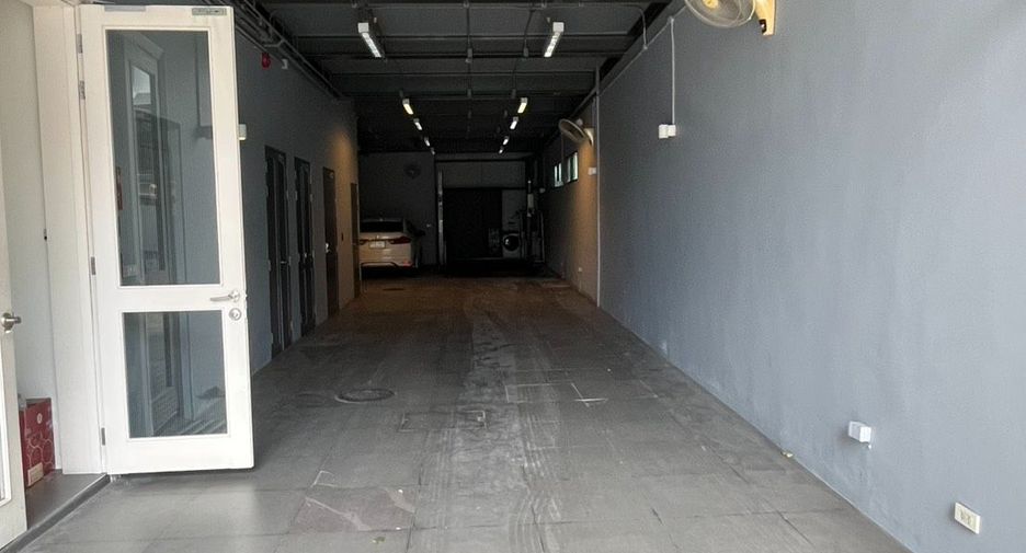 Local comercial en alquiler en Watthana, Bangkok