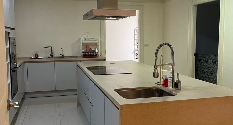 Local comercial en alquiler en Watthana, Bangkok