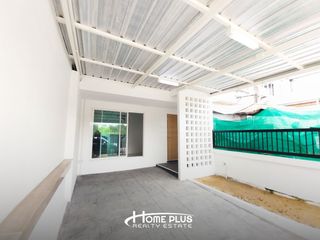 For sale 2 bedrooms townhouse in Khlong Luang, Pathum Thani