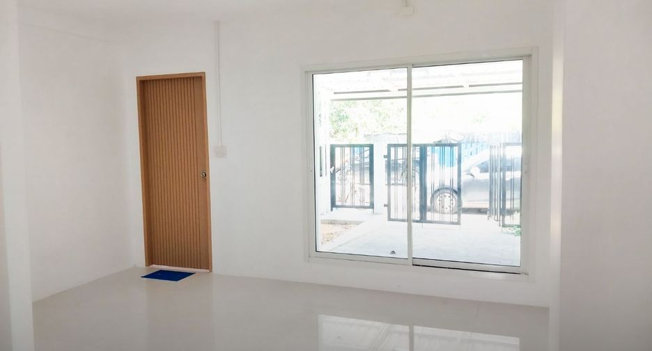 Casa adosada en venta de 2 habitaciones en Khlong Luang, Pathum Thani