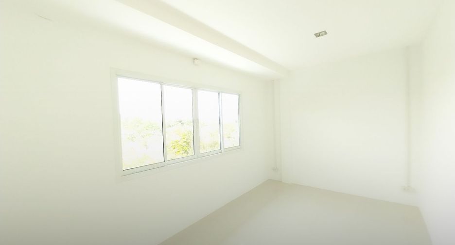 Casa adosada en venta de 2 habitaciones en Khlong Luang, Pathum Thani