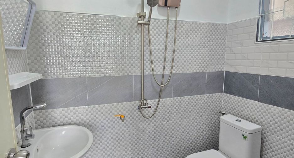 For rent 2 bedrooms house in East Pattaya, Pattaya