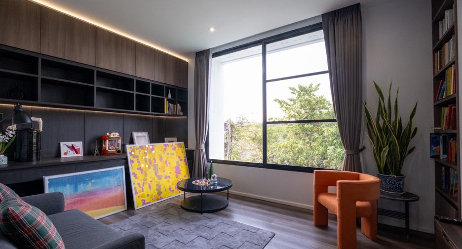 For rent 4 bedrooms house in Mueang Chiang Mai, Chiang Mai