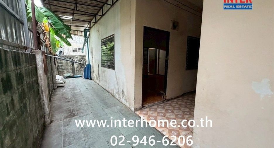 For sale 16 bedrooms retail Space in Sai Mai, Bangkok