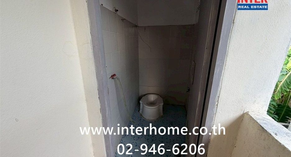 For sale 16 bedrooms retail Space in Sai Mai, Bangkok