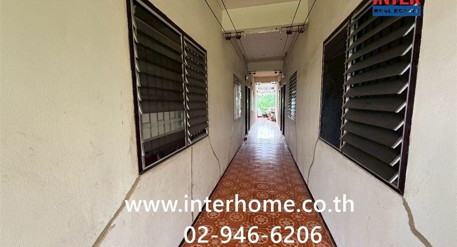 For sale 16 bedrooms retail Space in Sai Mai, Bangkok