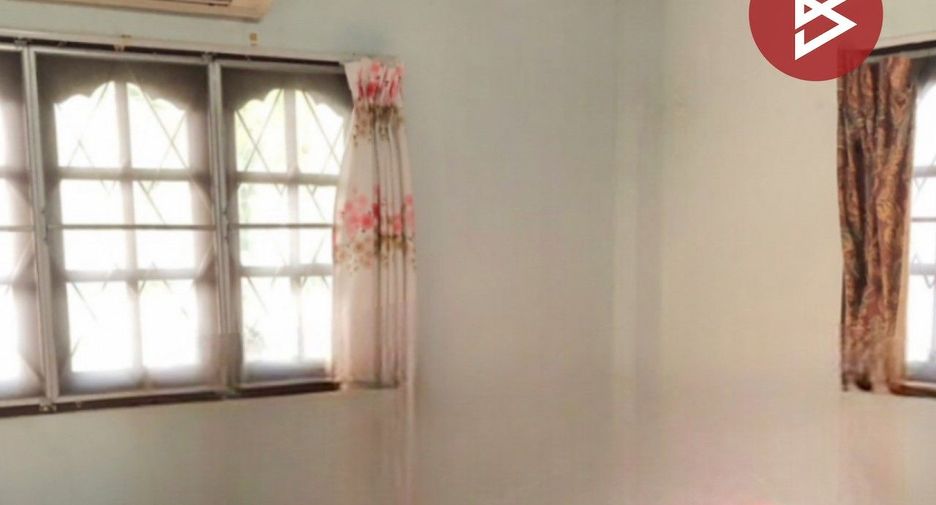 For sale 4 bedrooms house in Mueang Chiang Rai, Chiang Rai