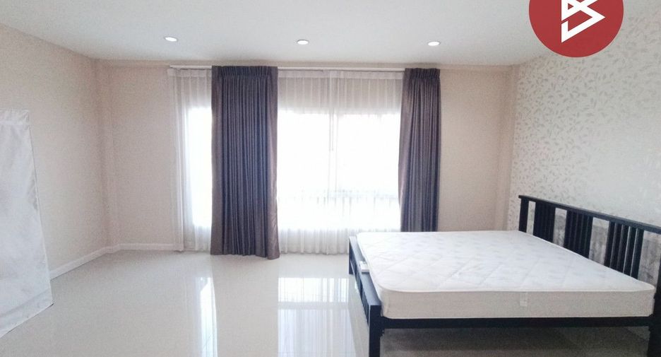 Casa adosada en venta de 3 habitaciones en Mueang Chachoengsao, Chachoengsao