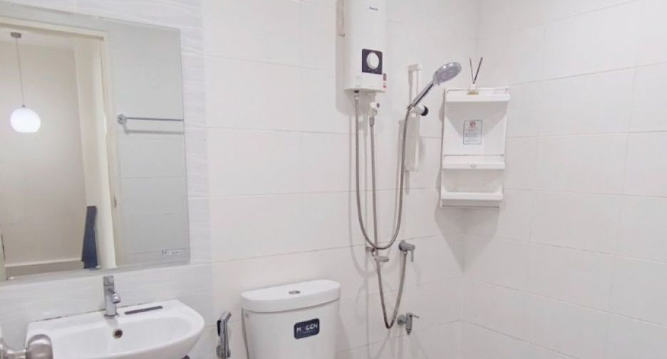 Casa adosada en venta de 3 habitaciones en Mueang Chachoengsao, Chachoengsao