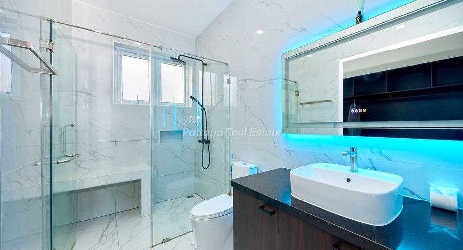 For sale 3 bedrooms villa in East Pattaya, Pattaya