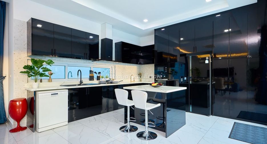 For sale 3 bedrooms villa in East Pattaya, Pattaya