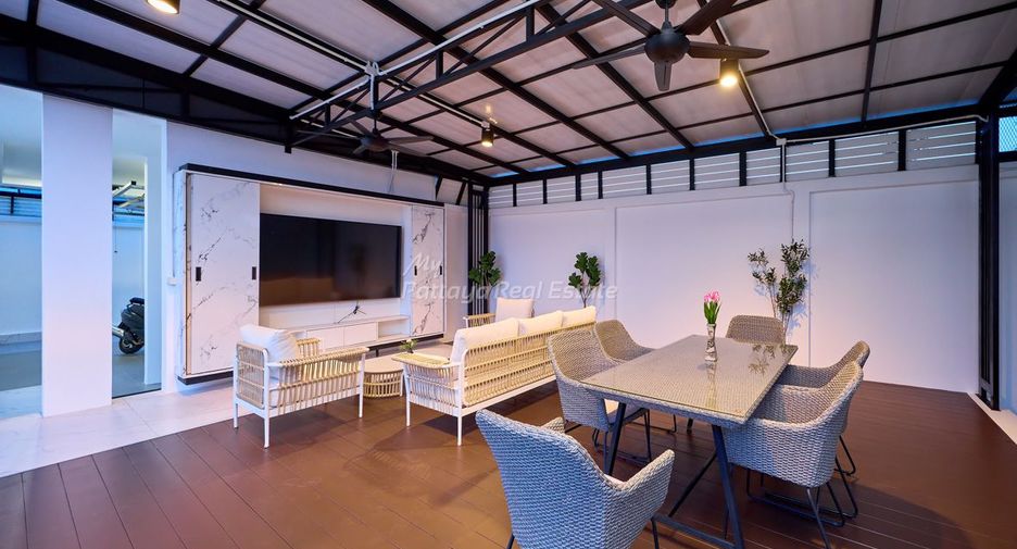 For sale 3 bedrooms villa in East Pattaya, Pattaya