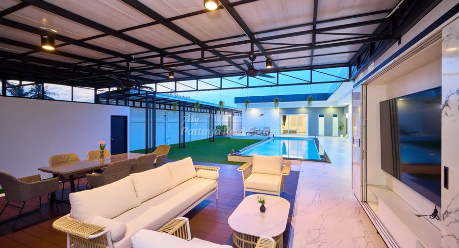 For sale 3 bedrooms villa in East Pattaya, Pattaya