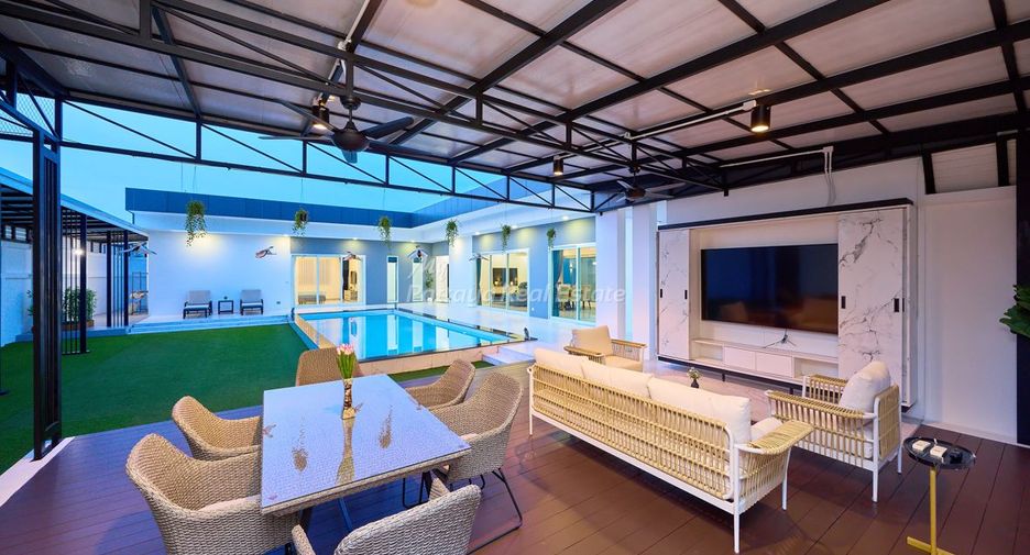 For sale 3 bedrooms villa in East Pattaya, Pattaya