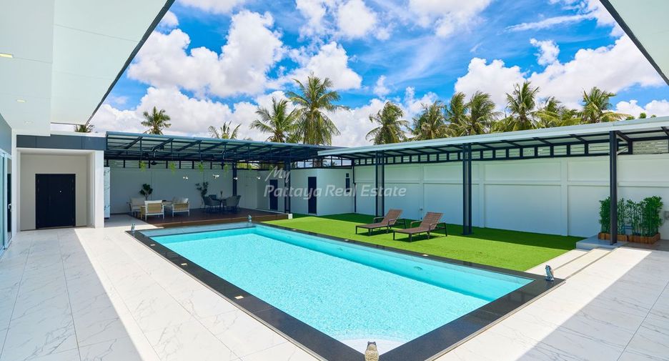 For sale 3 bedrooms villa in East Pattaya, Pattaya