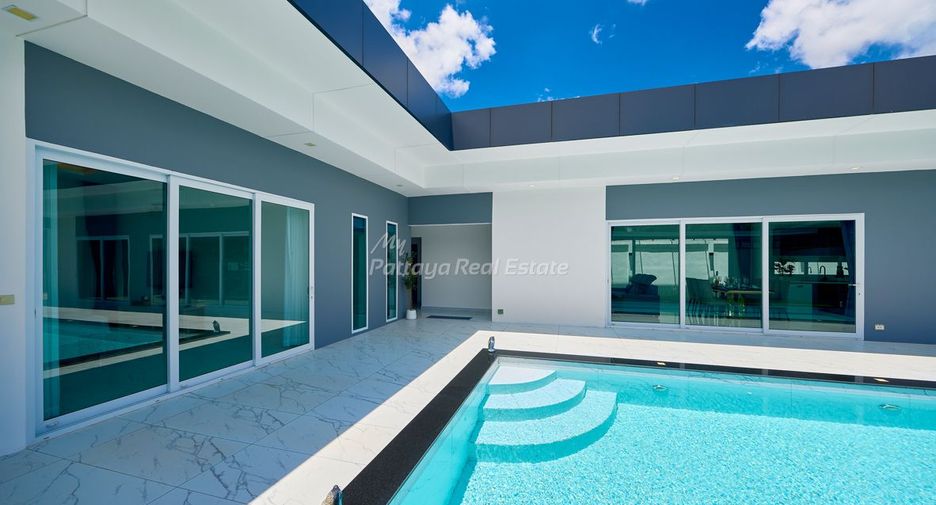 For sale 3 bedrooms villa in East Pattaya, Pattaya