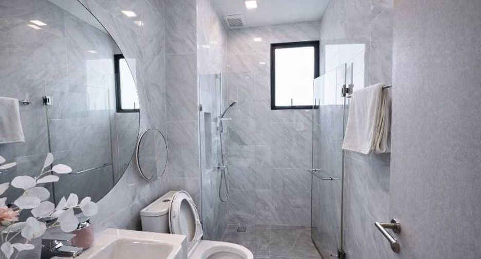 Casa en venta de 4 habitaciones en Min Buri, Bangkok