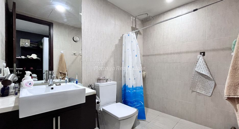For sale 2 bedrooms condo in Pratumnak, Pattaya