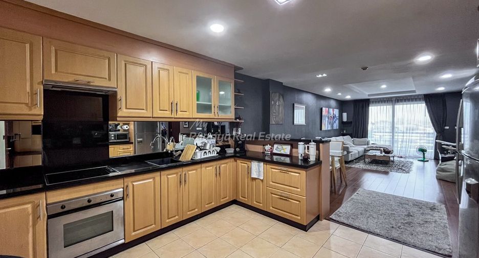 For sale 2 bedrooms condo in Pratumnak, Pattaya