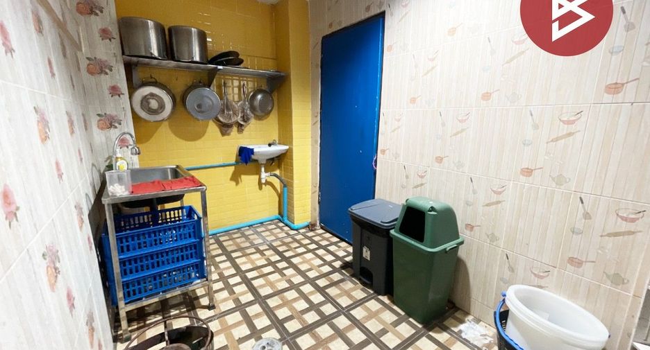 Gewerbefläche zum Kauf mit 2 Zimmer in Mueang Chon Buri, Chonburi